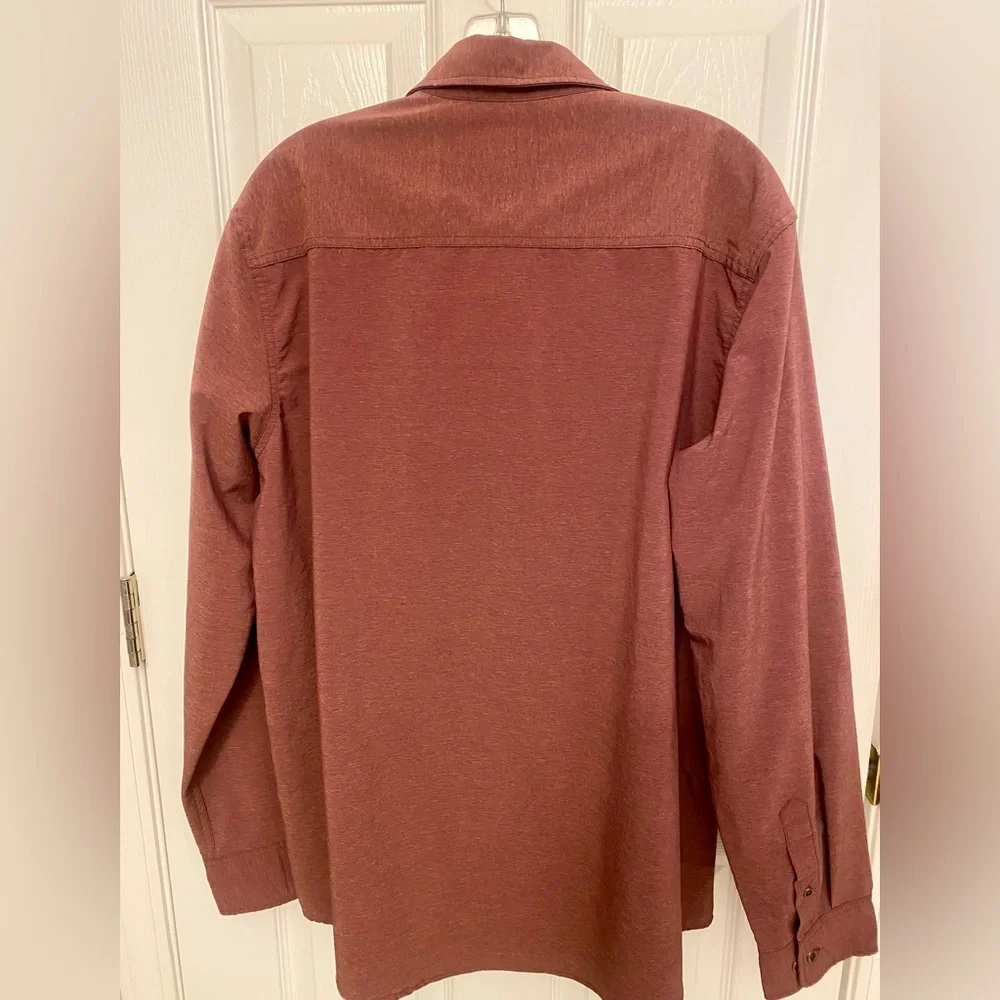 Swiss Tech Men's Casual Burgundy Button Down Shirt - Picture 7 of 7